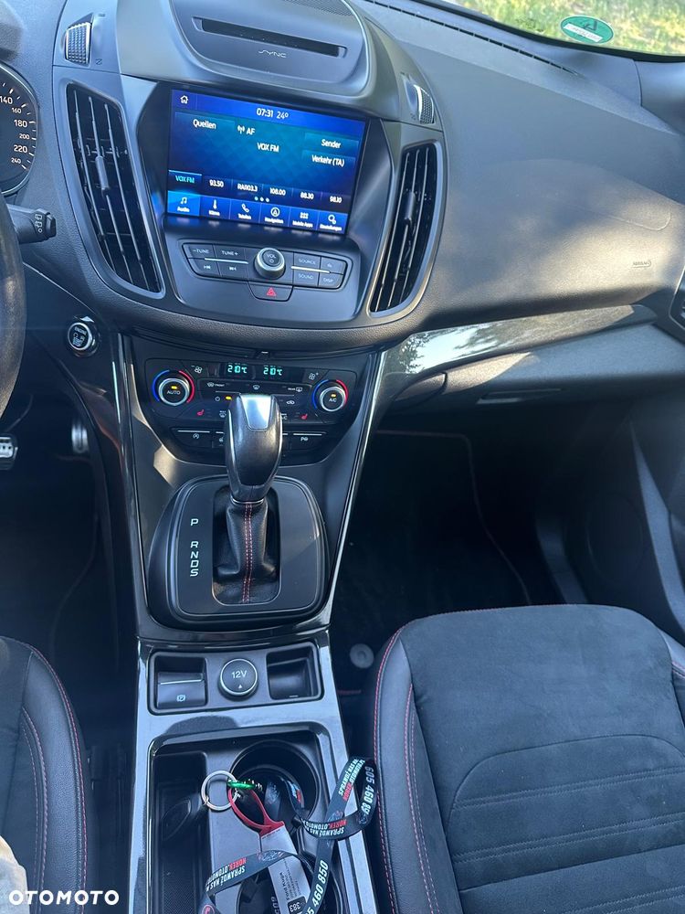 Ford Kuga 2.0 TDCi AWD ST-Line - 11