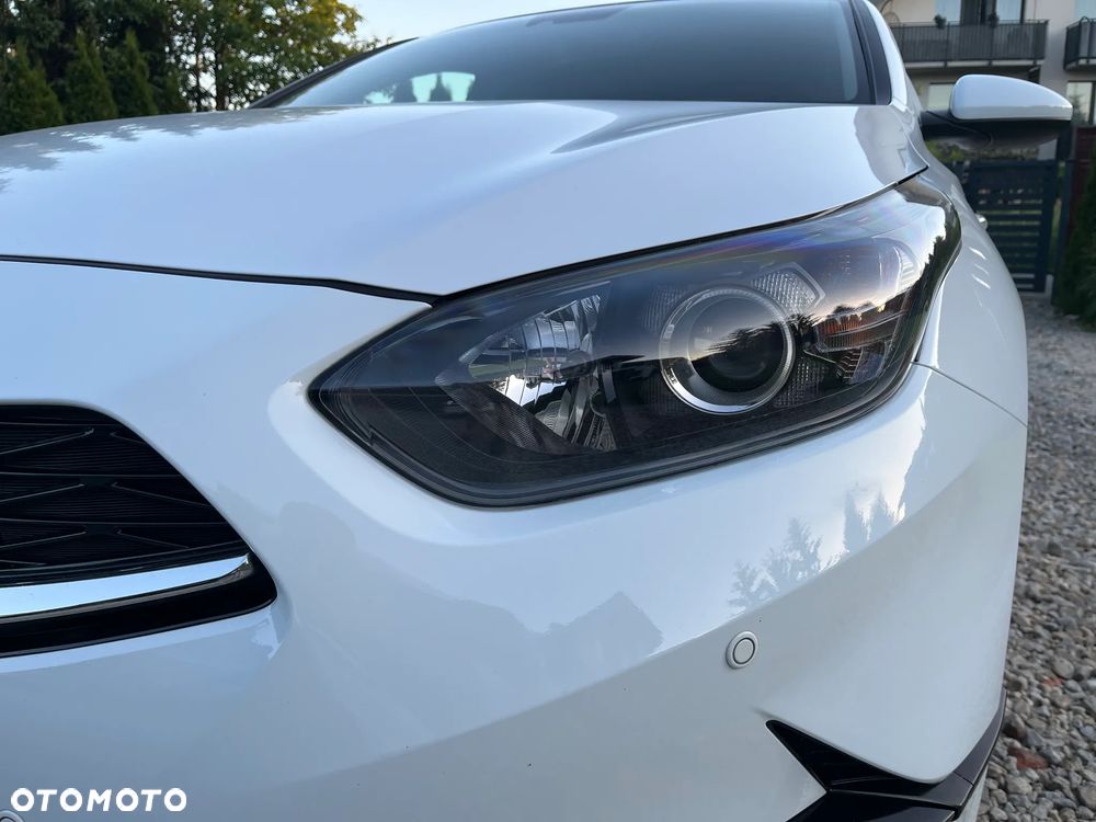 Kia Ceed 1.5 T-GDI M - 21