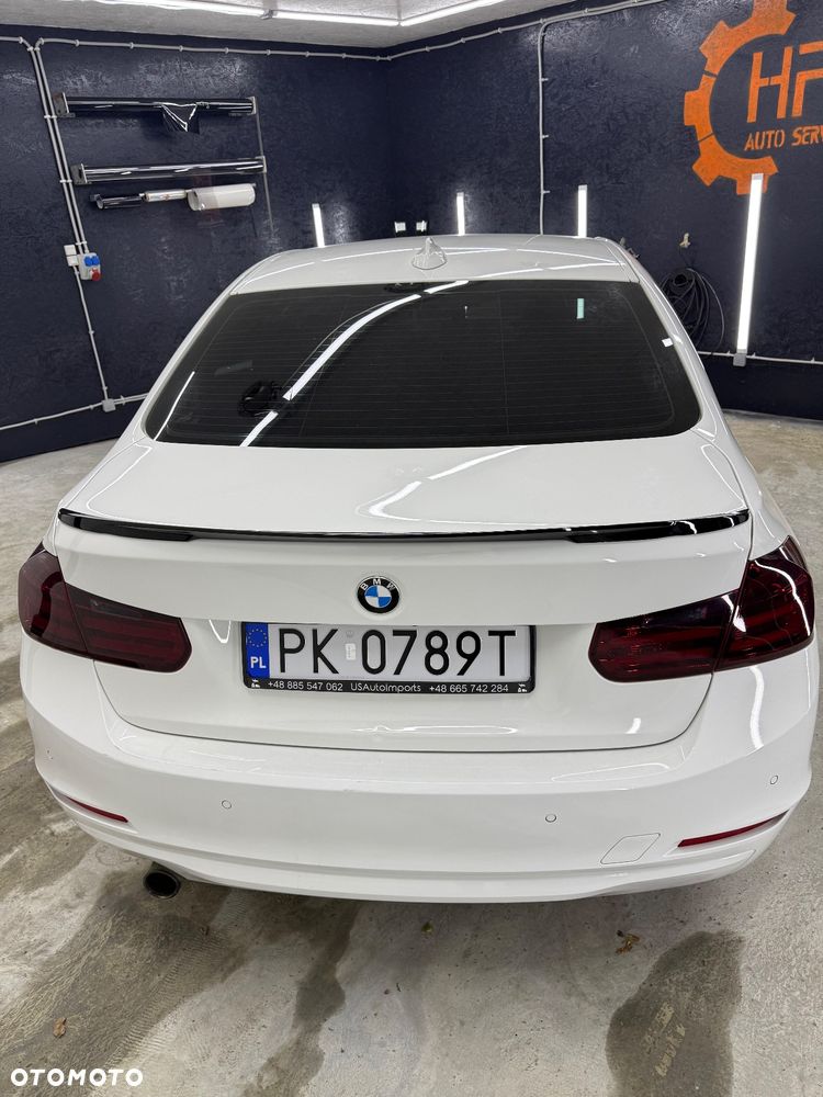 BMW Seria 3 320i - 6