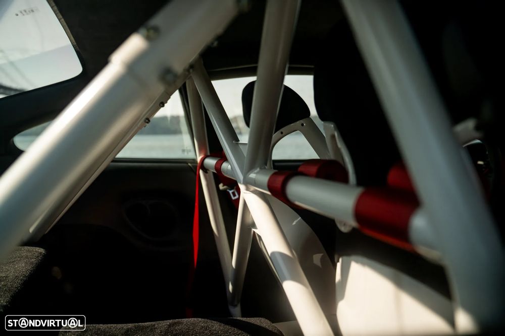 Porsche 911 (996) GT3 RS - 21