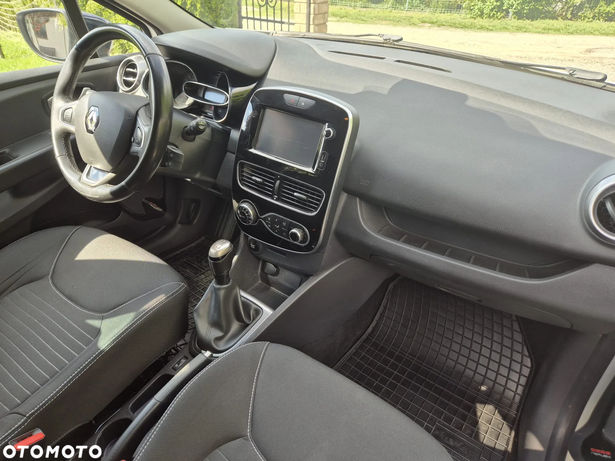 Renault Clio 1.2 16V 75 LIMITED - 7