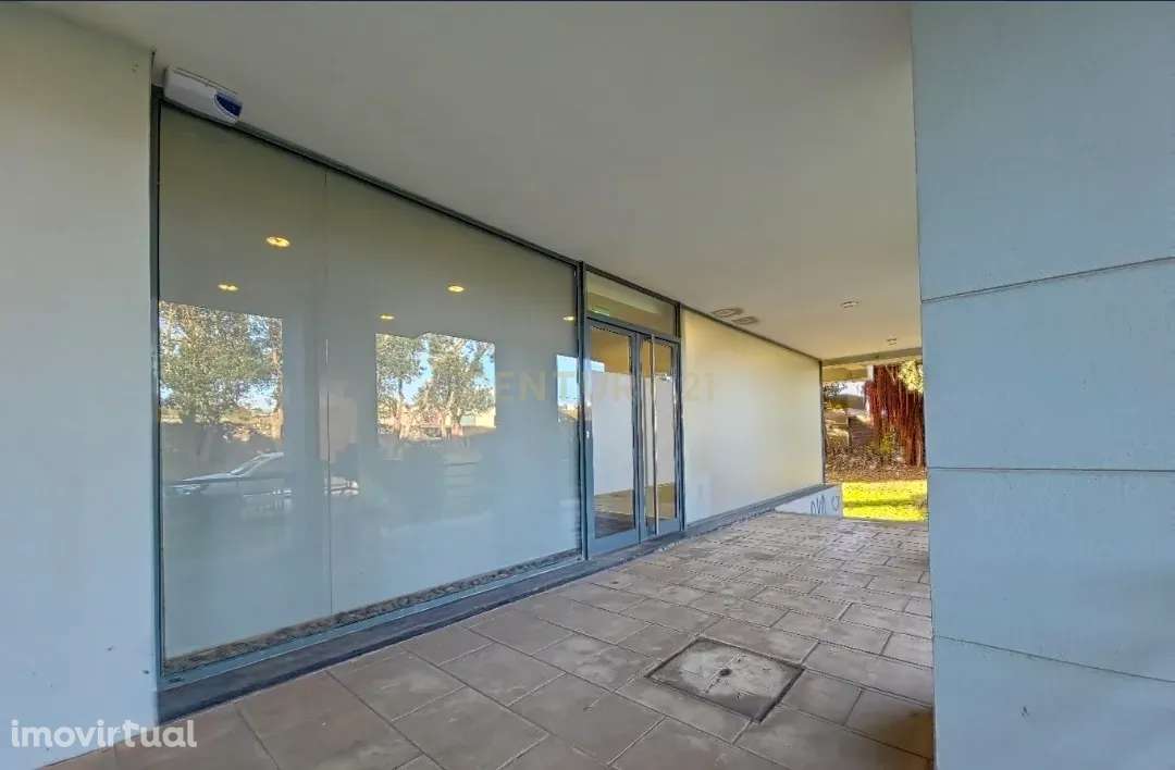 Espaço Comercial em Ponta Delgada - Grande imagem: 2/11