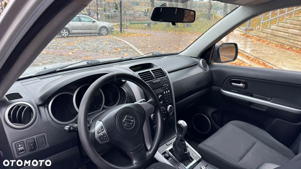 Suzuki Grand Vitara - 11