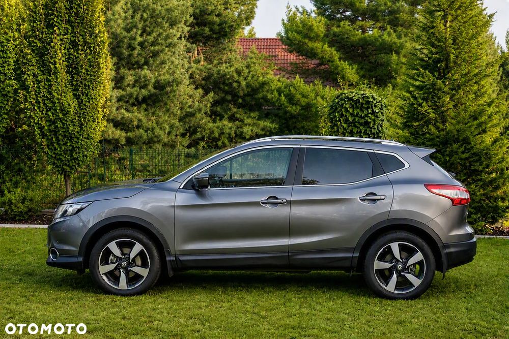Nissan Qashqai - 2