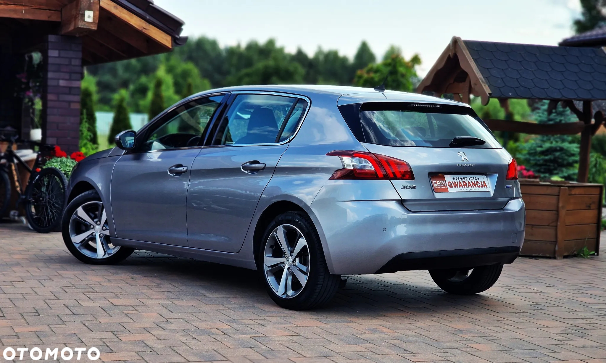 Peugeot 308 SW 1.2 PureTech Allure S&S - 23