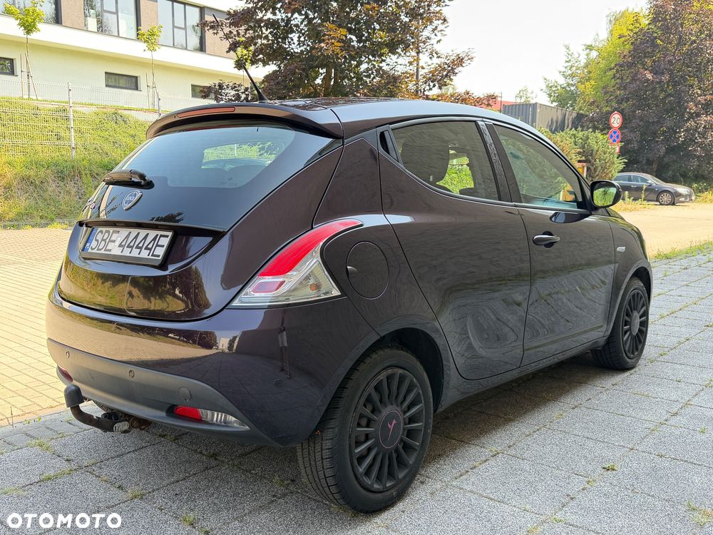 Lancia Ypsilon 1.2 8V Elefantino S&S - 4