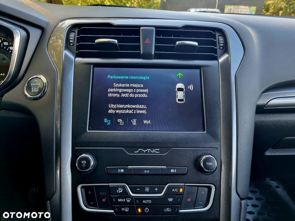 Ford Mondeo 2.0 EcoBlue Titanium - 24