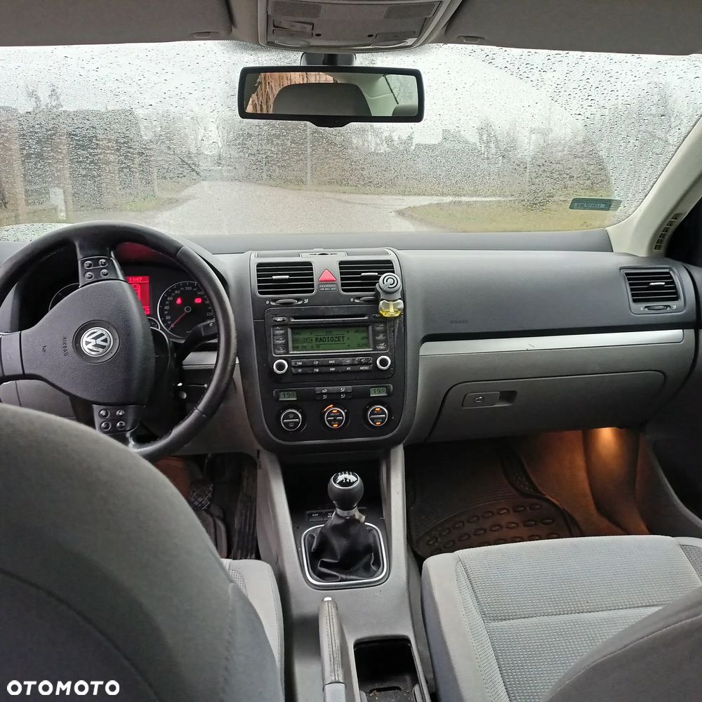 Volkswagen Jetta 2.0 TDI Comfortline - 8