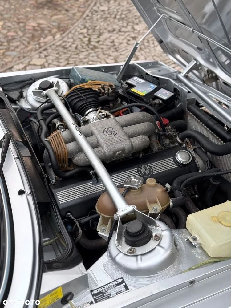 BMW Seria 3 323i - 14