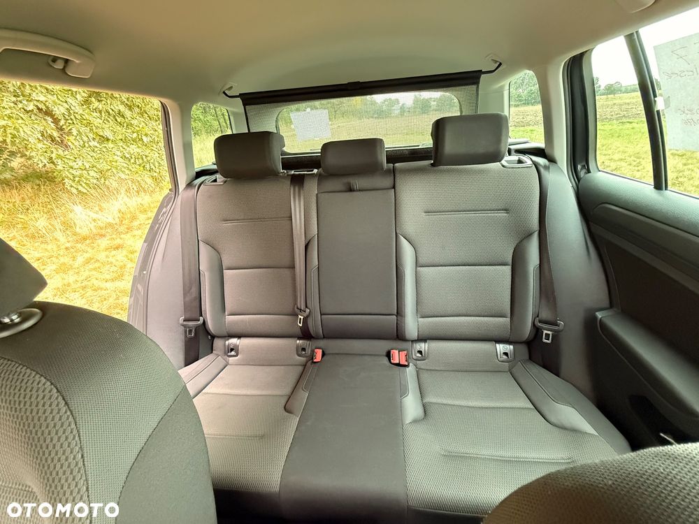 Volkswagen Golf - 9
