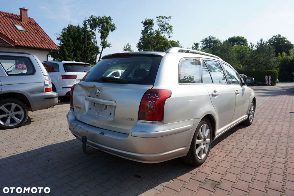 TOYOTA AVENSIS II T25 KOMBI 2003 1C0 2.0 D4D 1CD-FTV 115KM E357 SREBRNY na części - 5