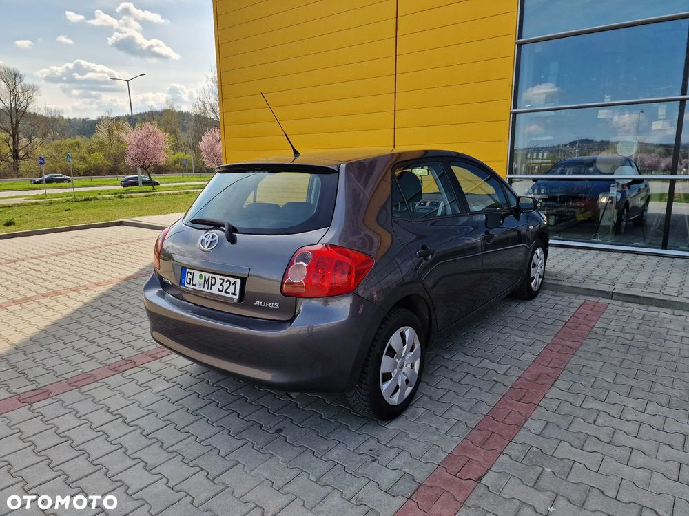 Toyota Auris 1.4 VVT-i Sol - 3