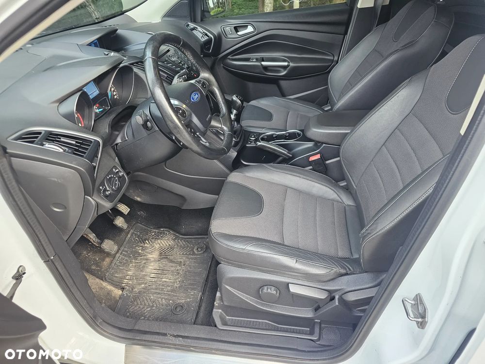 Ford Kuga - 16
