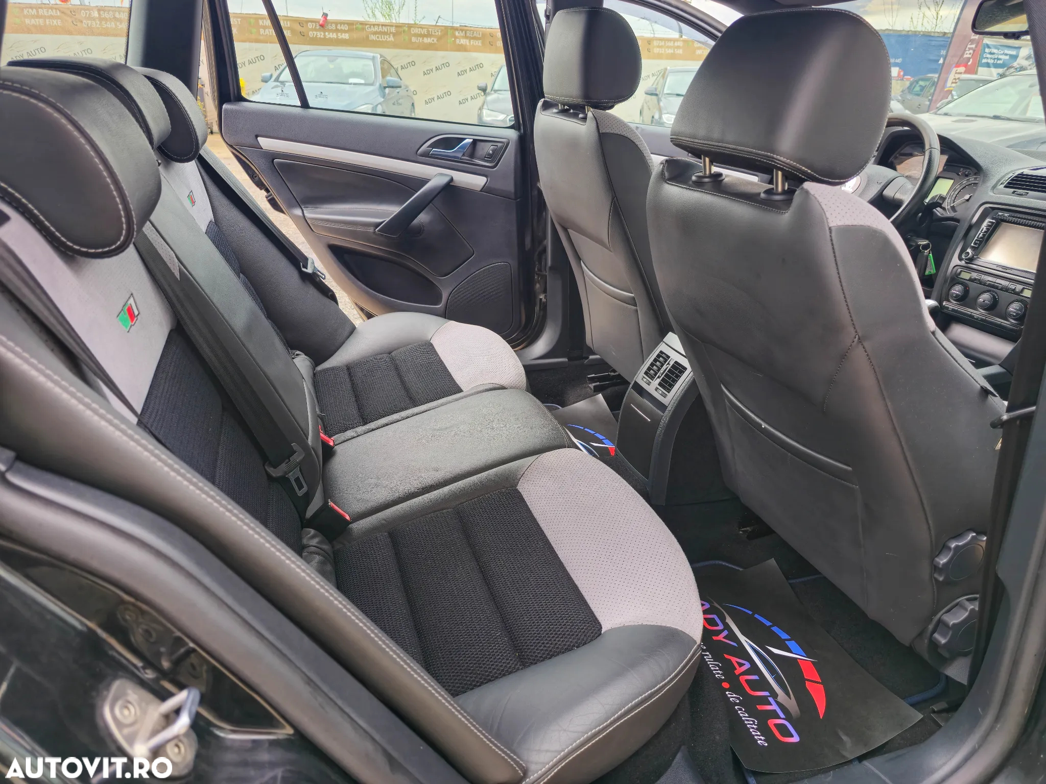 Skoda Octavia Combi 2.0 TFSI RS - 15