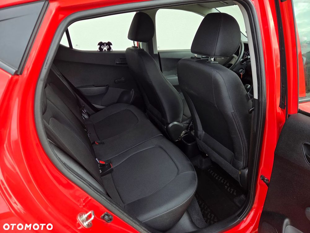 Hyundai i10 - 12