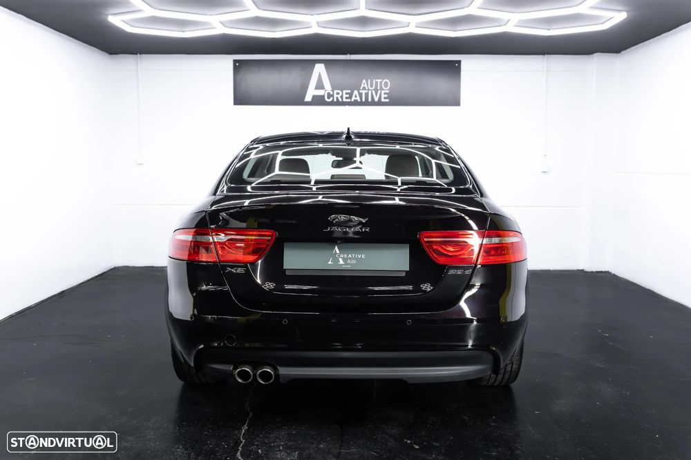 Jaguar XE 2.0 D Prestige Aut. - 12