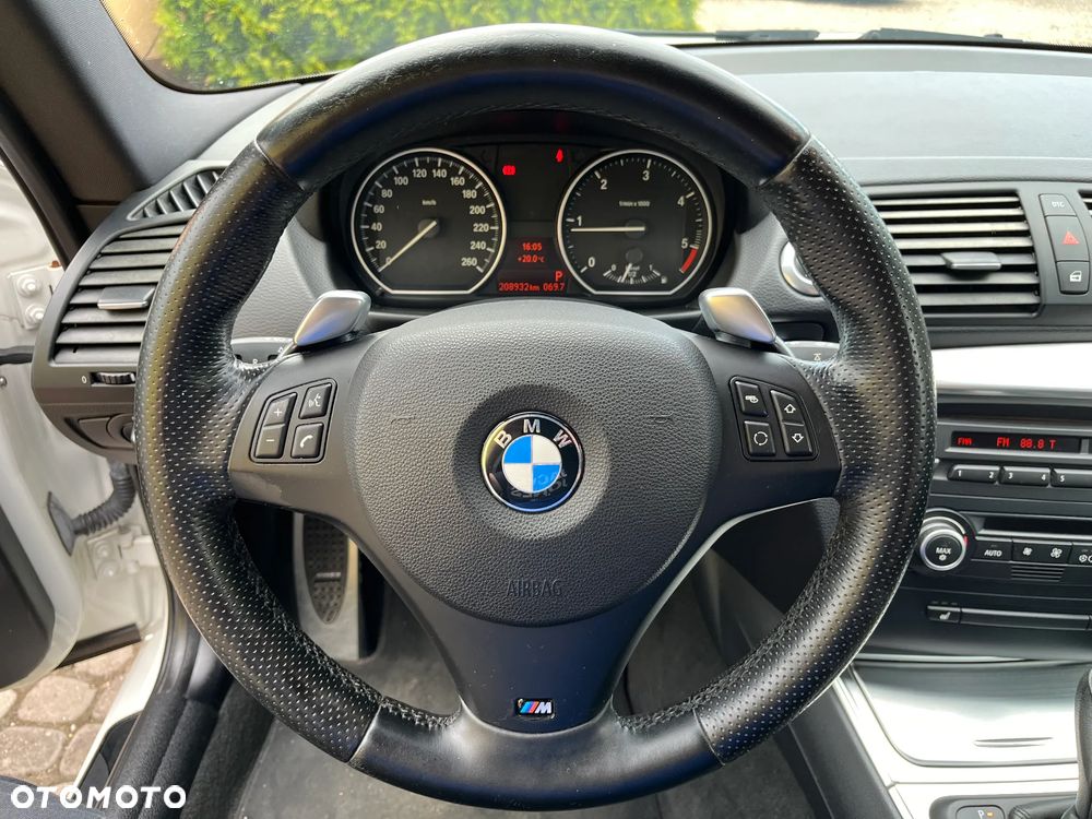 BMW Seria 1 123d DPF Edition Sport - 12
