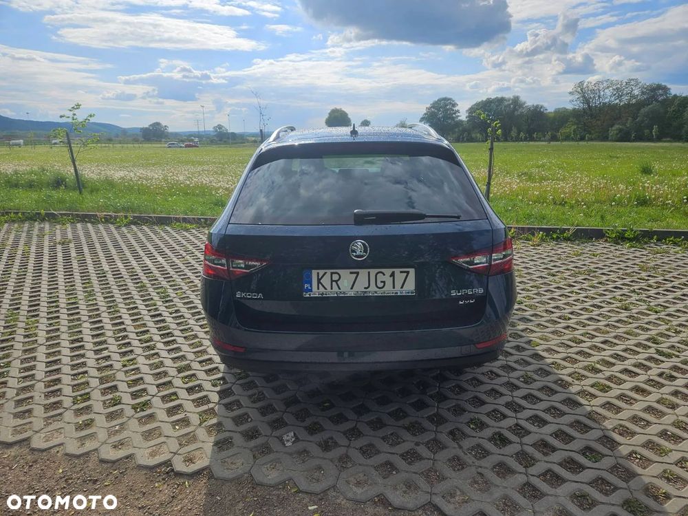 Skoda Superb 2.0 TDI 4x4 L&K DSG - 4