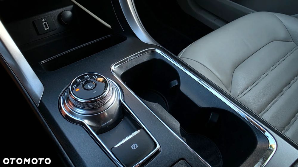 Ford Fusion 2.0 EcoBoost Titanium - 33