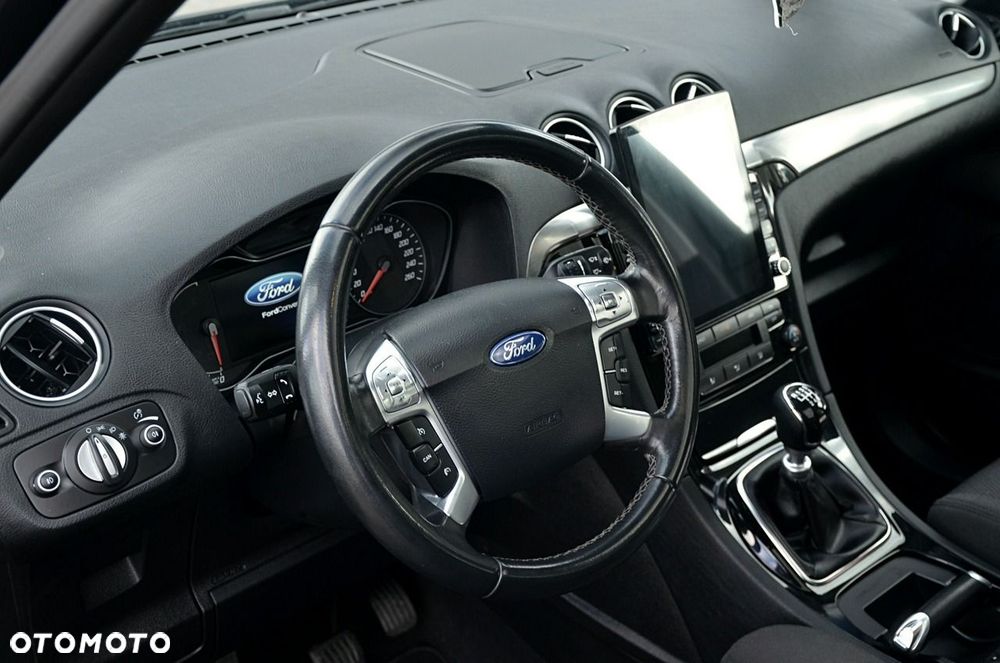 Ford S-Max - 14