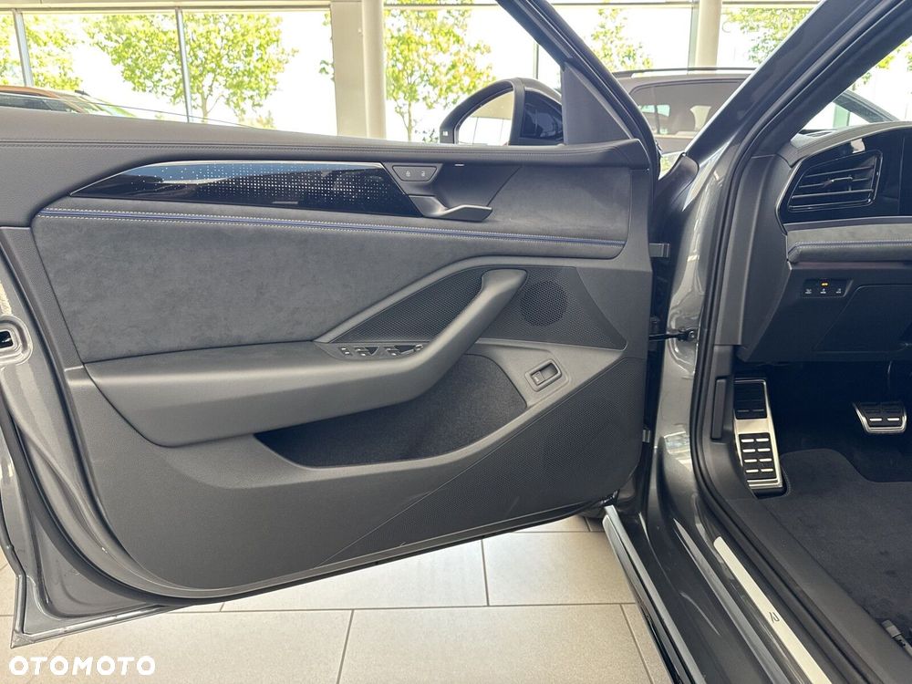 Volkswagen Passat - 11