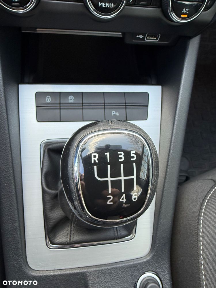 Skoda Superb 2.0 TDI SCR Ambition - 11