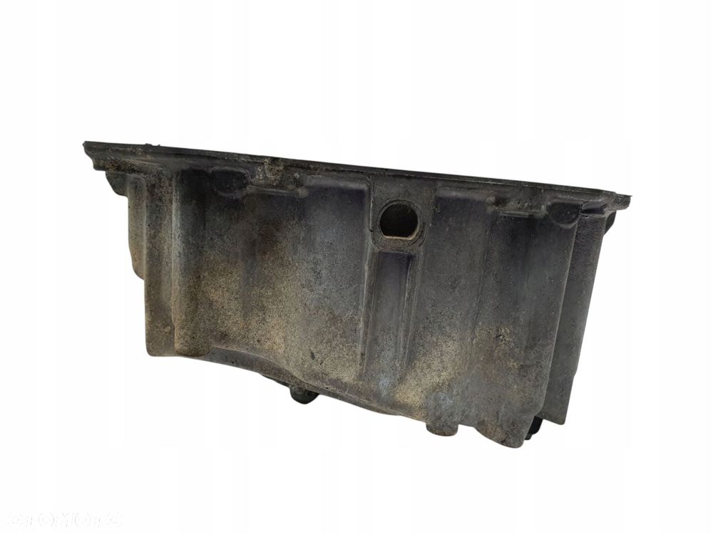 MISKA OLEJU SILNIKA BMW F10 F11 F20 F21 F30 E90 2.0 D 13992010 - 3