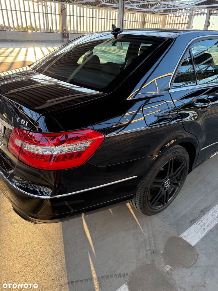 Mercedes-Benz Klasa E 250 CDI 4-Matic BlueEff Avantgarde - 4