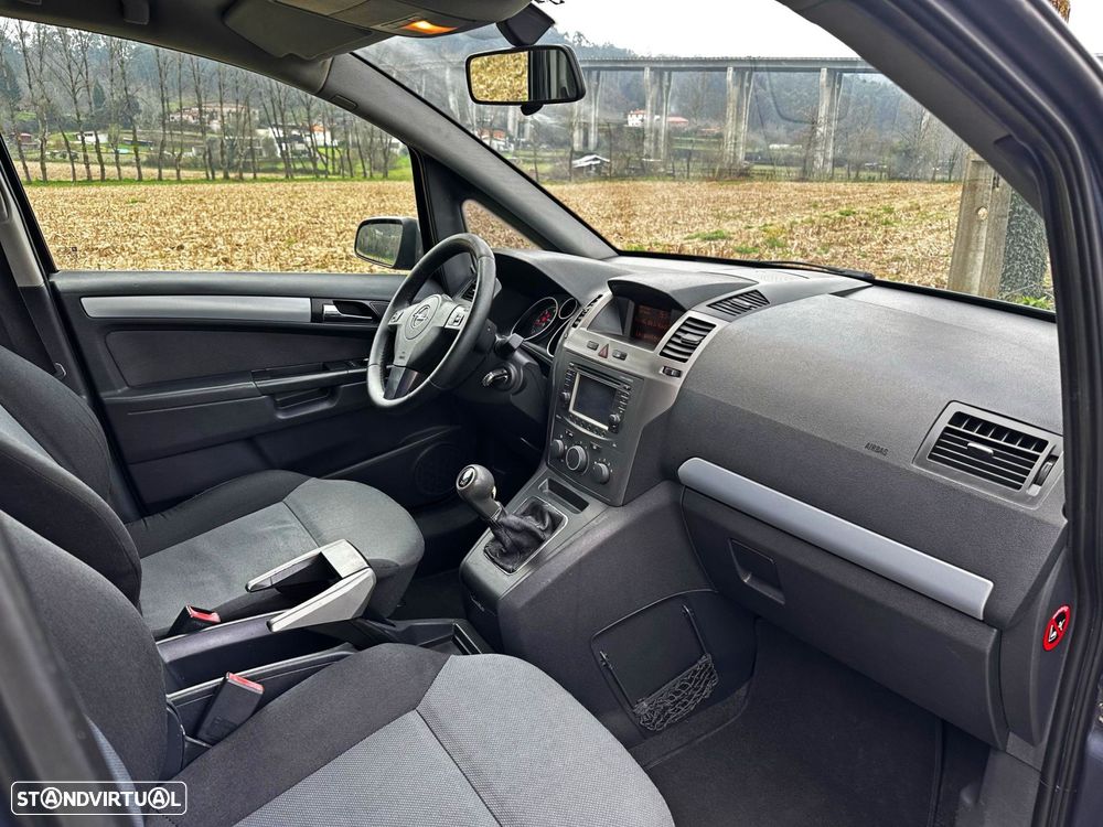 Opel Zafira 1.9 CDTi Enjoy - 14