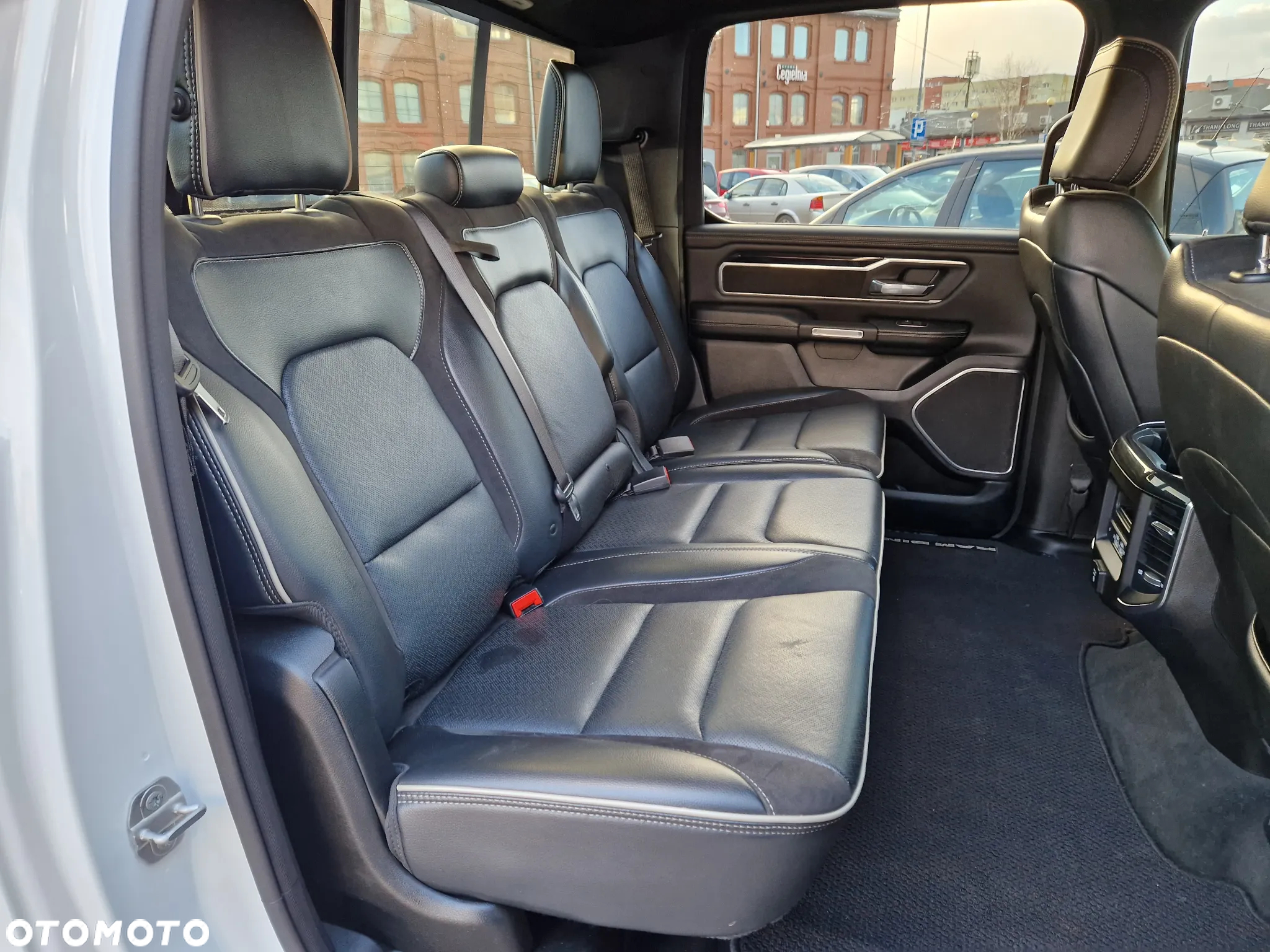 Dodge RAM 1500 5.7 4x4 - 10