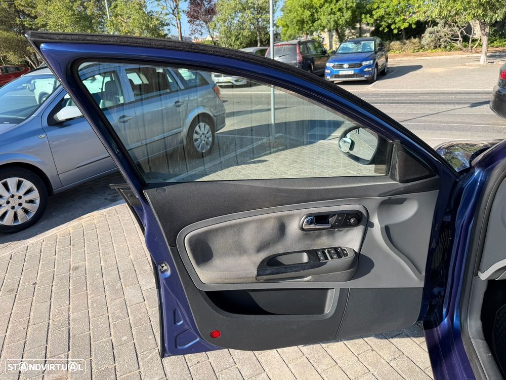 SEAT Ibiza 1.4 16V Stylance - 19