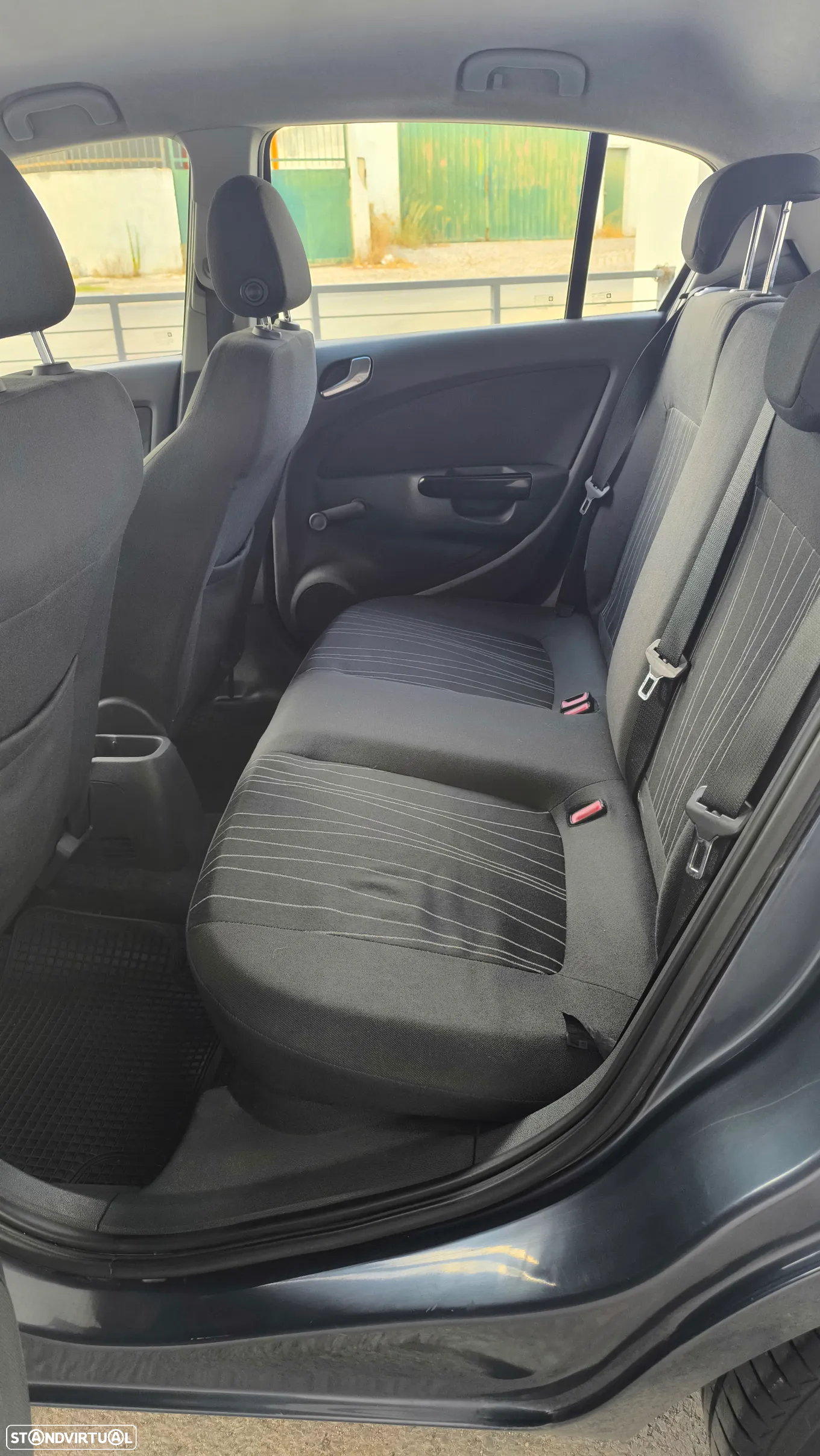 Opel Corsa 1.2 Enjoy - 9