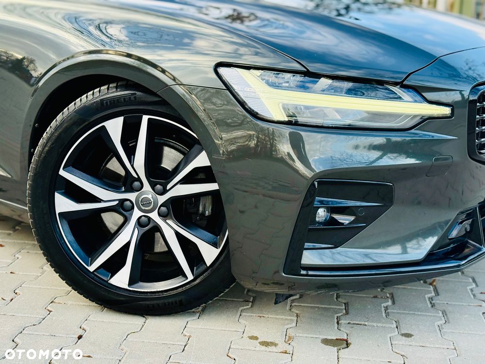 Volvo S60 T4 R-Design - 24