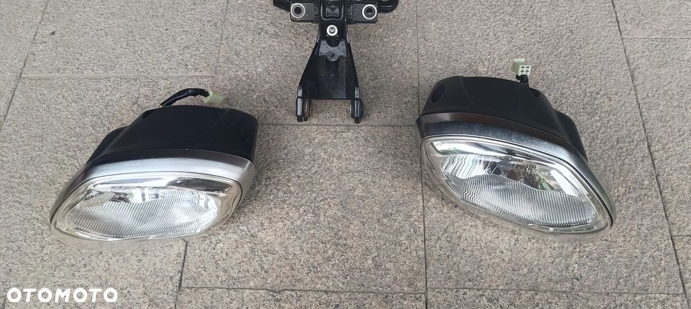 TRIUMPH STREET TRIPLE 675 1050 SPEED TRIPLE LAMPA PRZÓD REFLEKTOR STELAŻ - 7