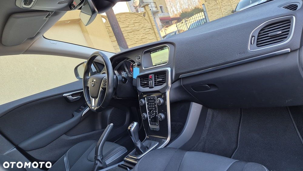 Volvo V40 D2 Momentum - 3