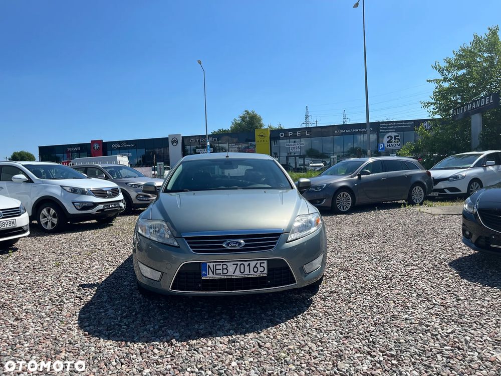 Ford Mondeo 2.0 Ghia - 13