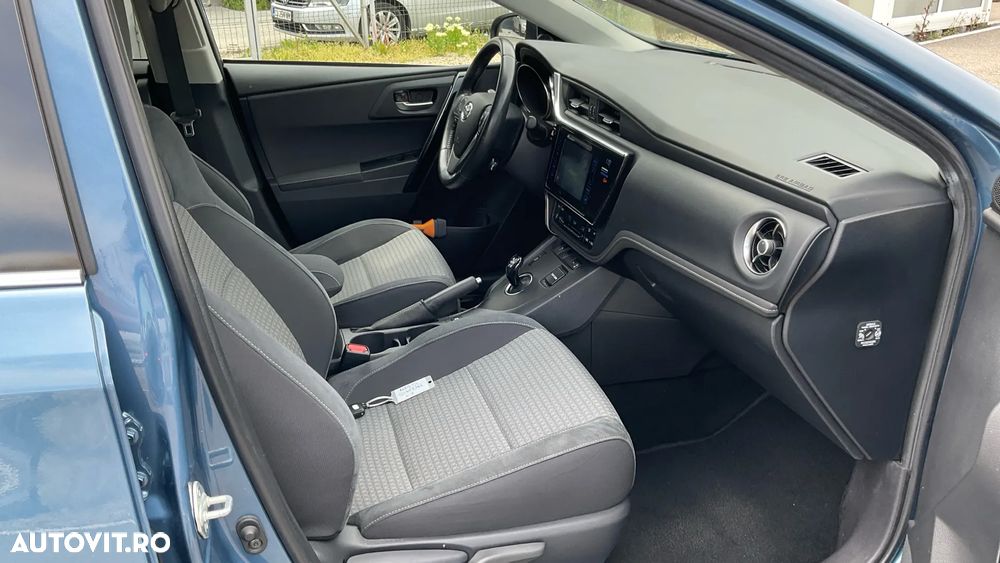Toyota Auris 1.8 L VVT-i HSD Luna - 25