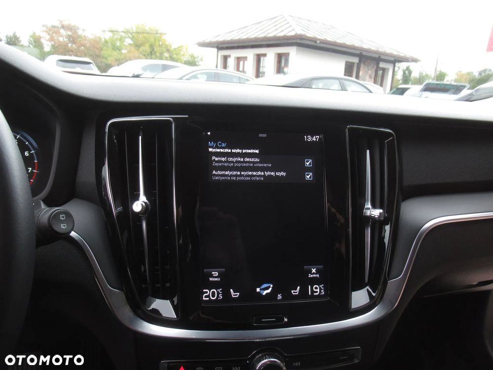 Volvo V60 T4 Momentum - 24