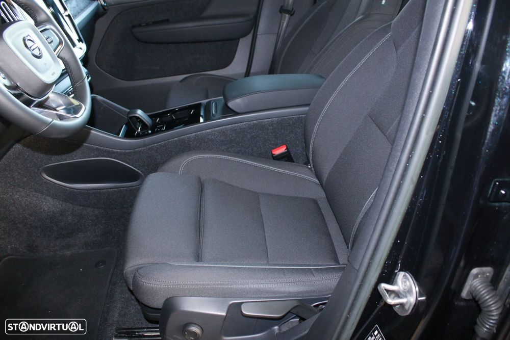 Volvo XC 40 Recharge Core - 20