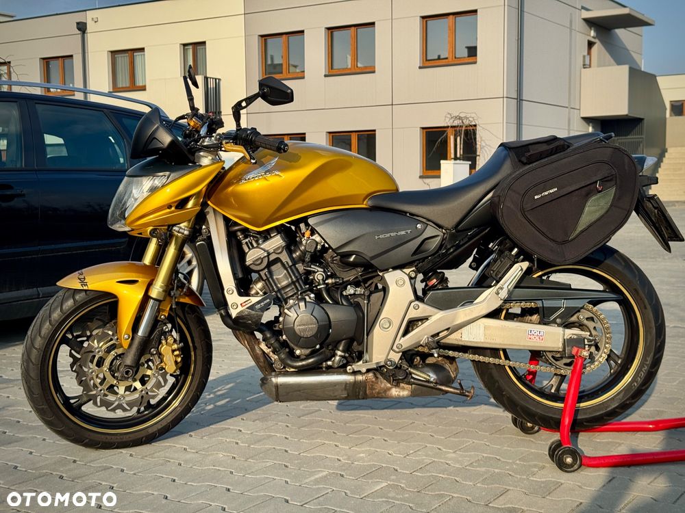 Honda Hornet - 2
