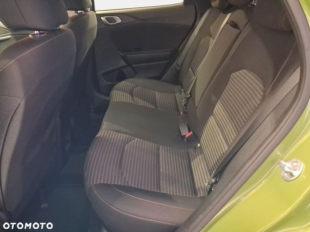 Kia XCeed - 13
