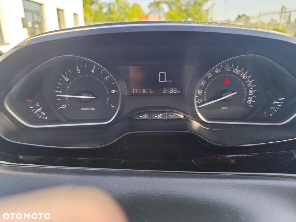 Peugeot 208 1.2 PureTech Active - 25