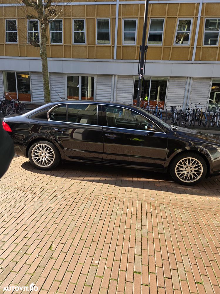 Skoda Superb 1.4 TSI Active - 8