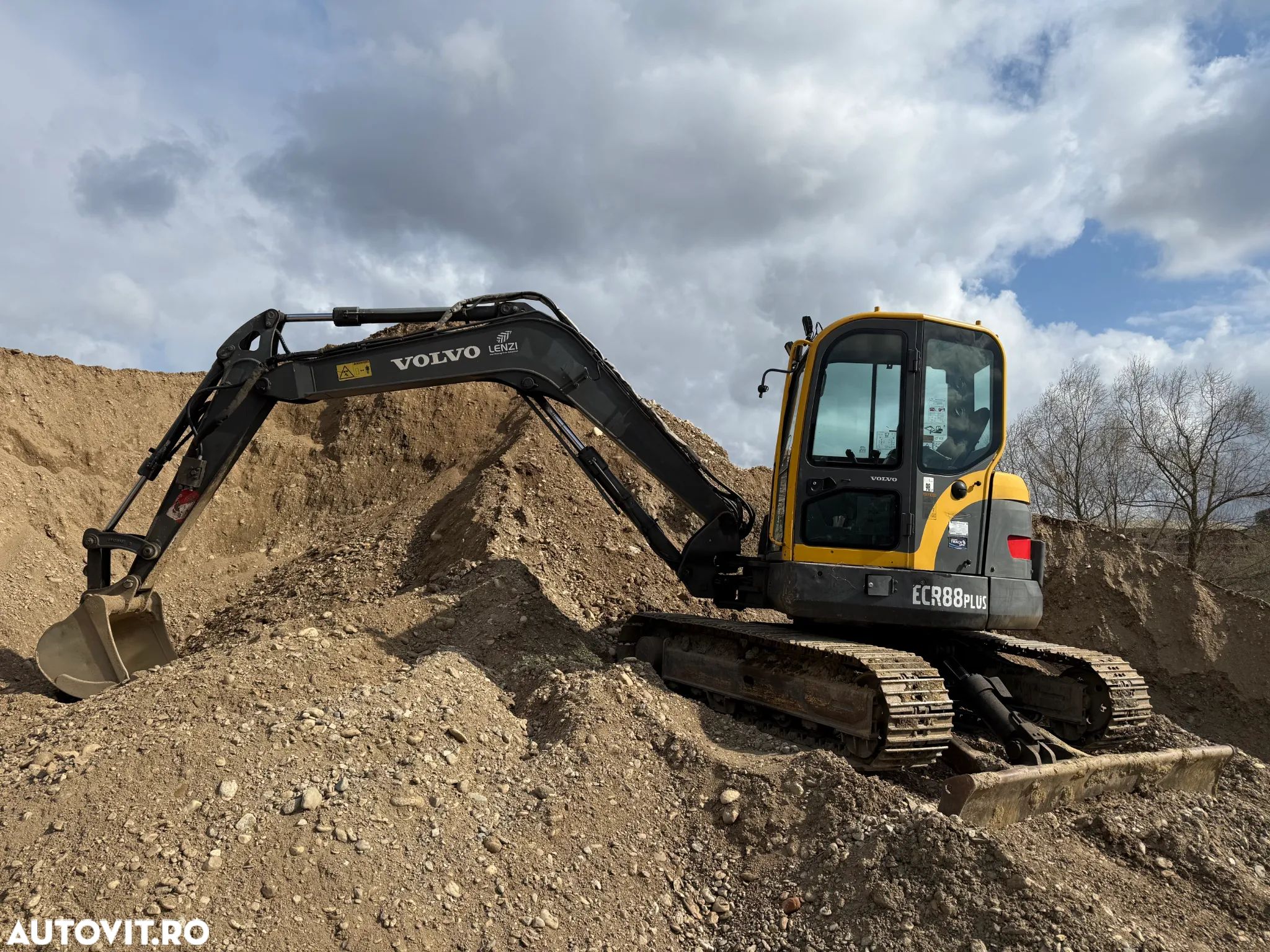 Volvo ECR88 - 1