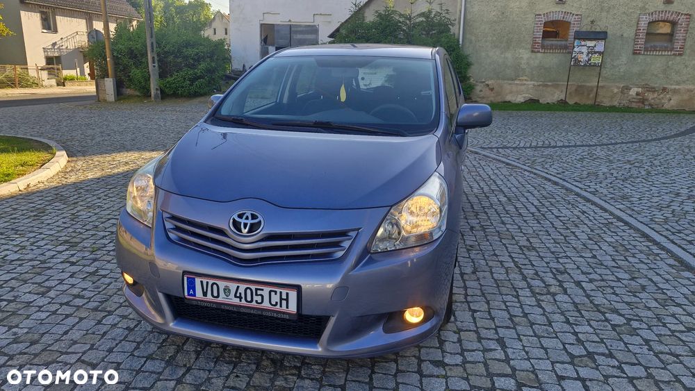 Toyota Verso 1.6 5-Sitzer Comfort - 2
