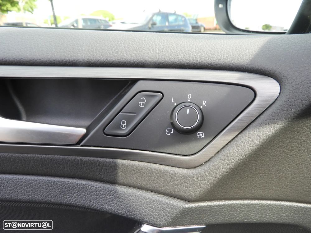 VW e-Golf AC/DC - 19