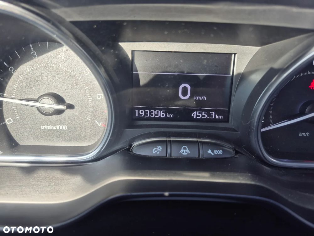 Peugeot 2008 PureTech 110 Stop&Start Allure - 20
