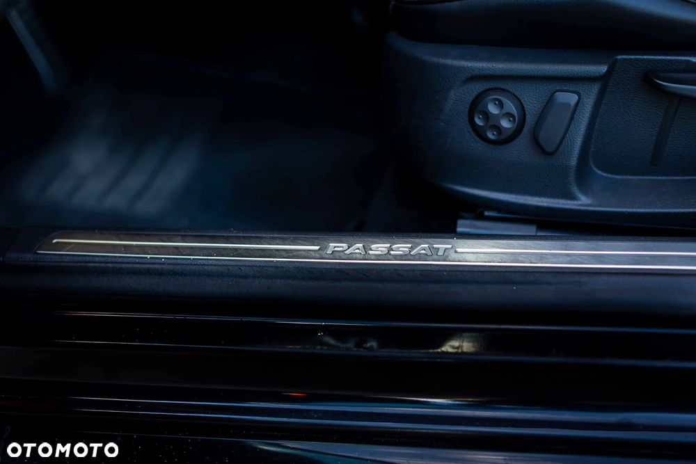 Volkswagen Passat 2.0 TDI Highline DSG - 27
