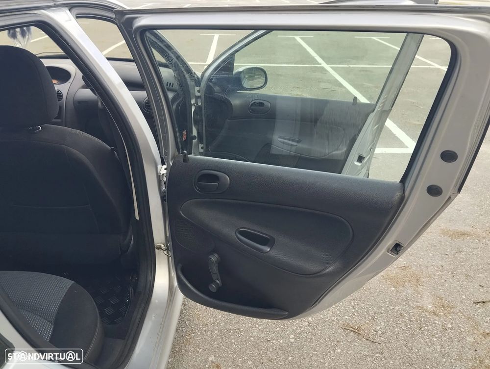 Peugeot 206 SW 1.4 HDi Colorline - 23