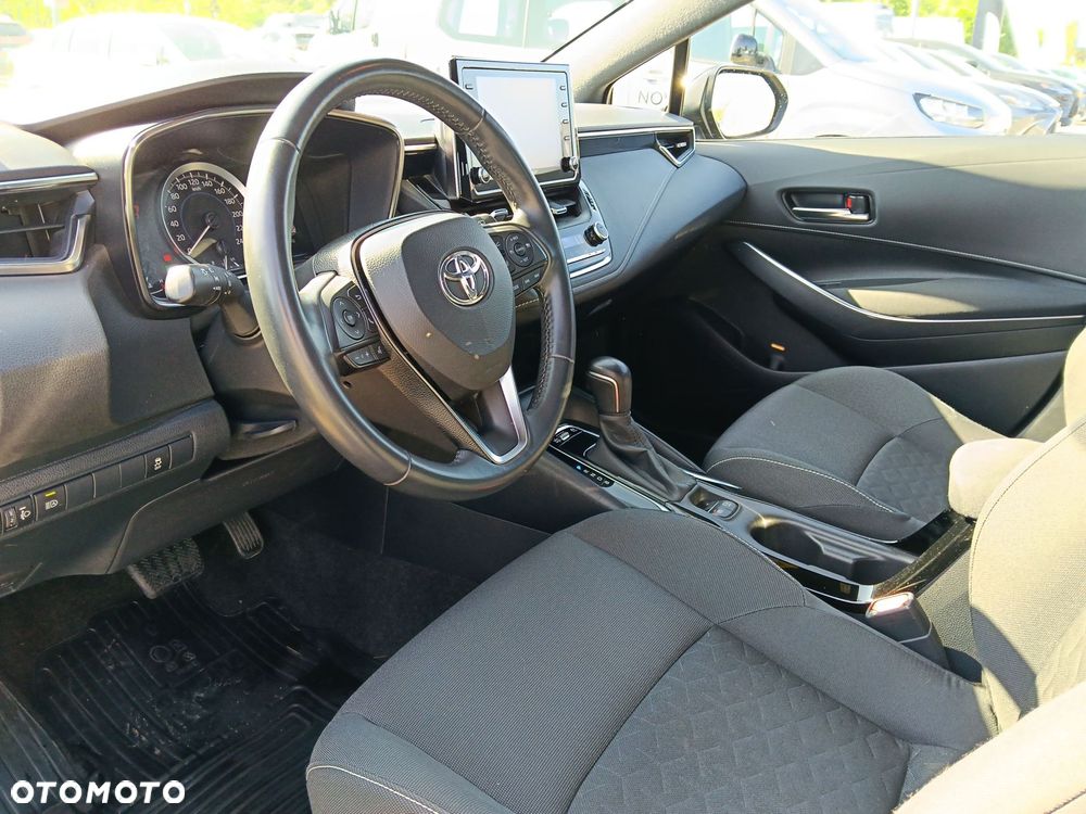 Toyota Corolla - 10